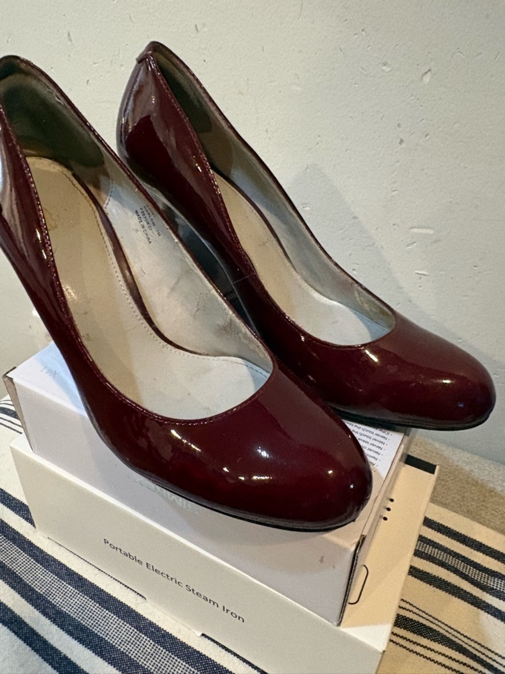 CALVIN KLEIN Harlow Burgundy Patent Round-Toe Heels
